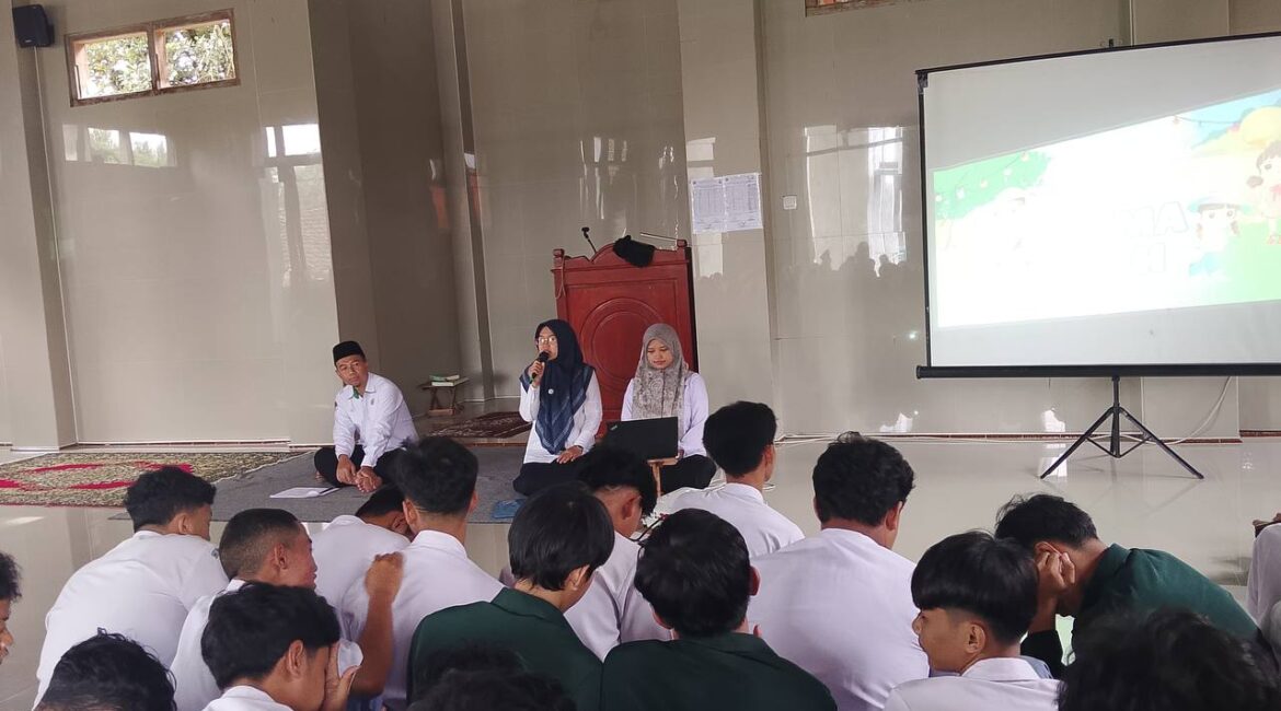 photo_6079885537796886115_y