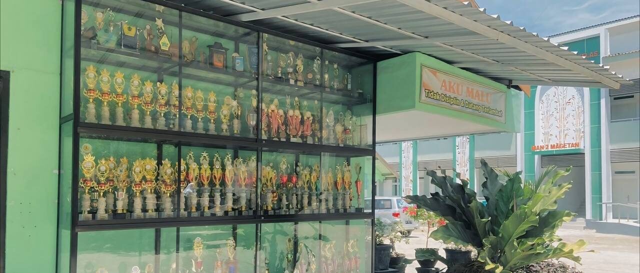 photo_6100330668752571361_y